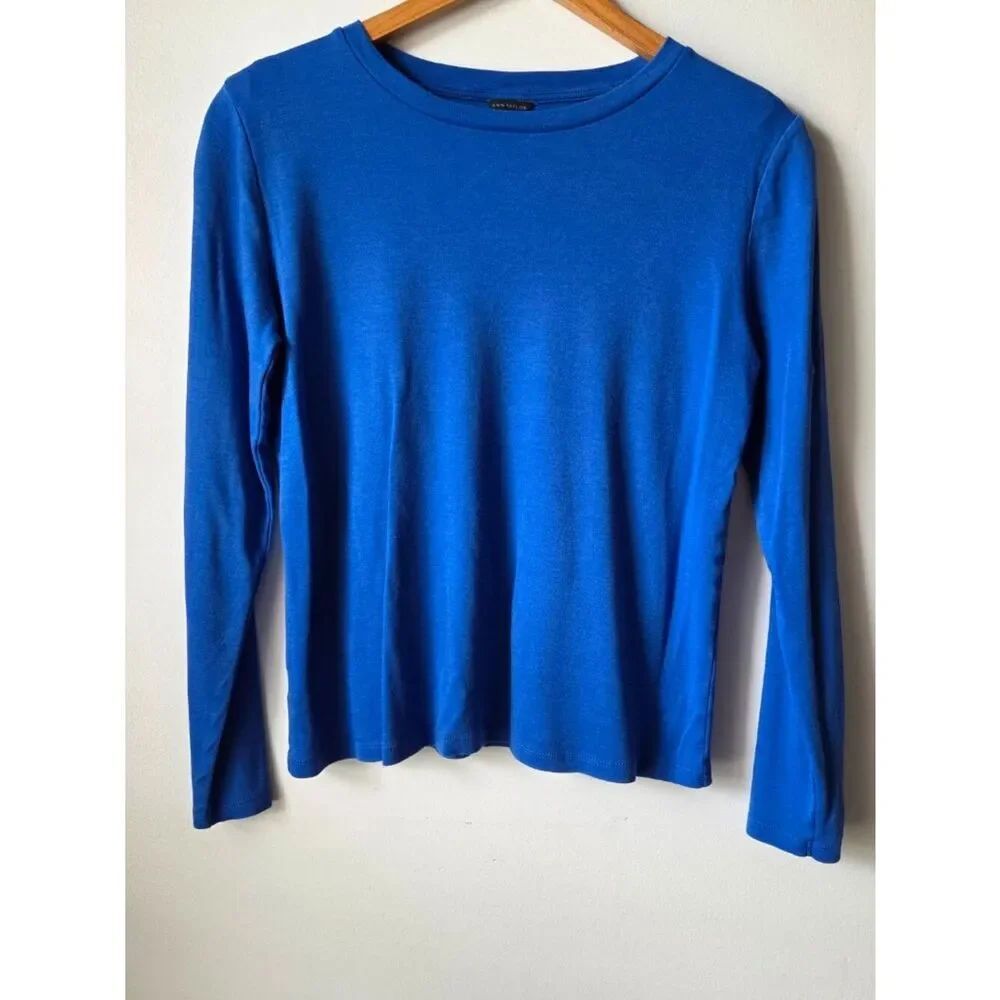 EUC ANN TAYLOR BLUE 100% COTTON CREW NECK LONGSLEEVES TEE SIZE M